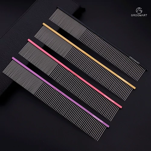 Hliníkový hrebeň s hustotou zubov 80/20 (22 cm) - fialová